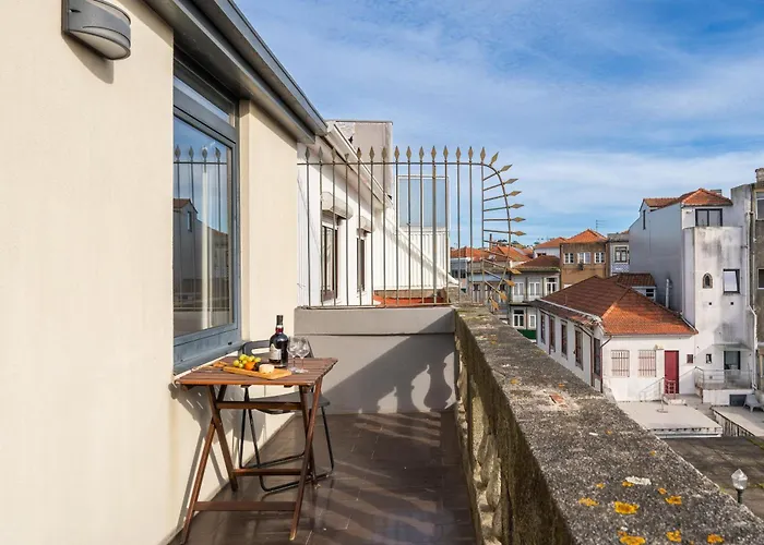 Apartamento Host Wise - Cozy House W Balcony *