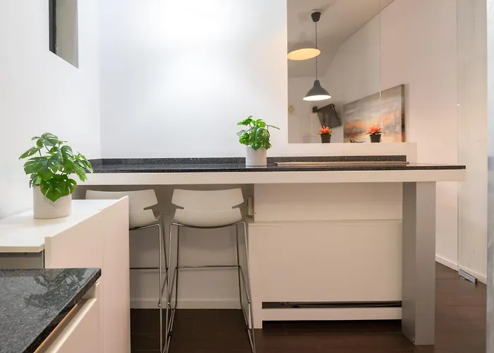 Host Wise - Cozy House W Balcony * 波尔图