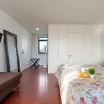 Lejlighed Host Wise - Cozy House W Balcony *