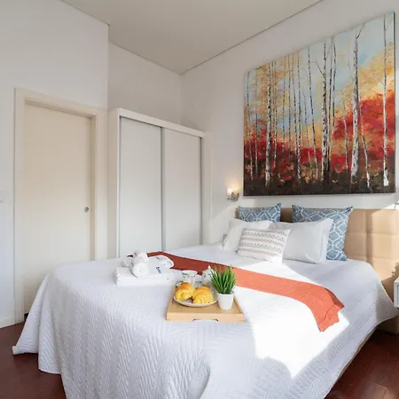 Appartement Host Wise - Cozy House W Balcony Porto