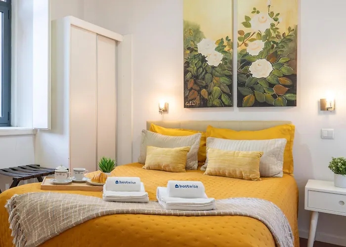 Host Wise - Cozy House W Balcony *